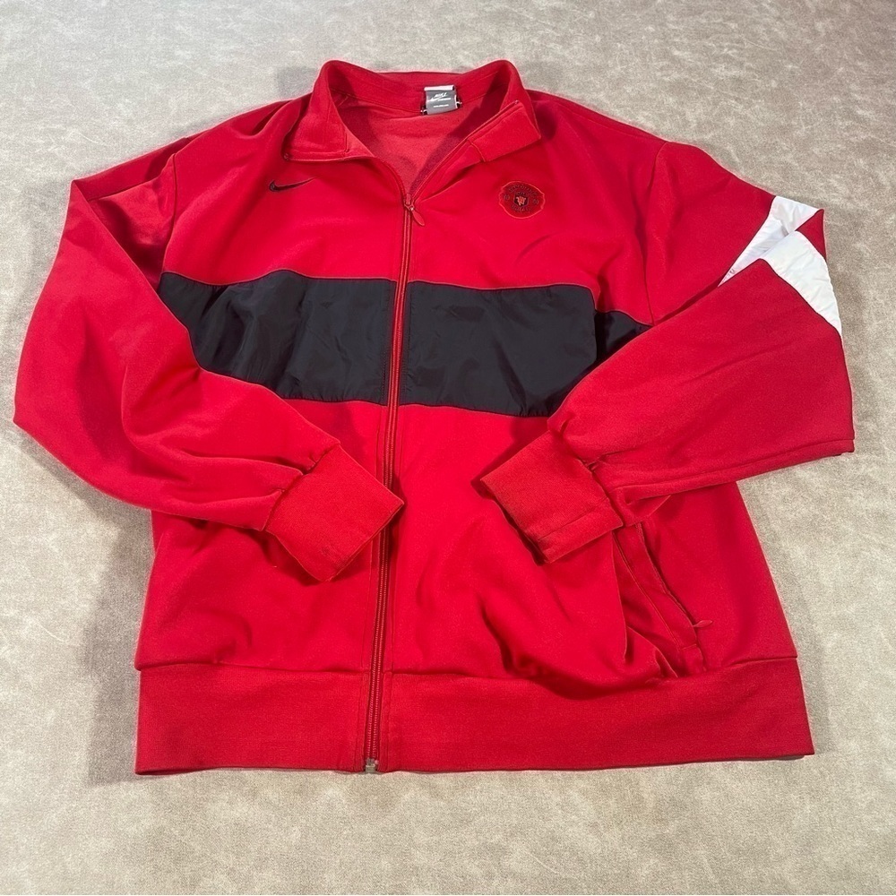 Nike Men’s Manchester United Red Soccer Jacket Size XXL